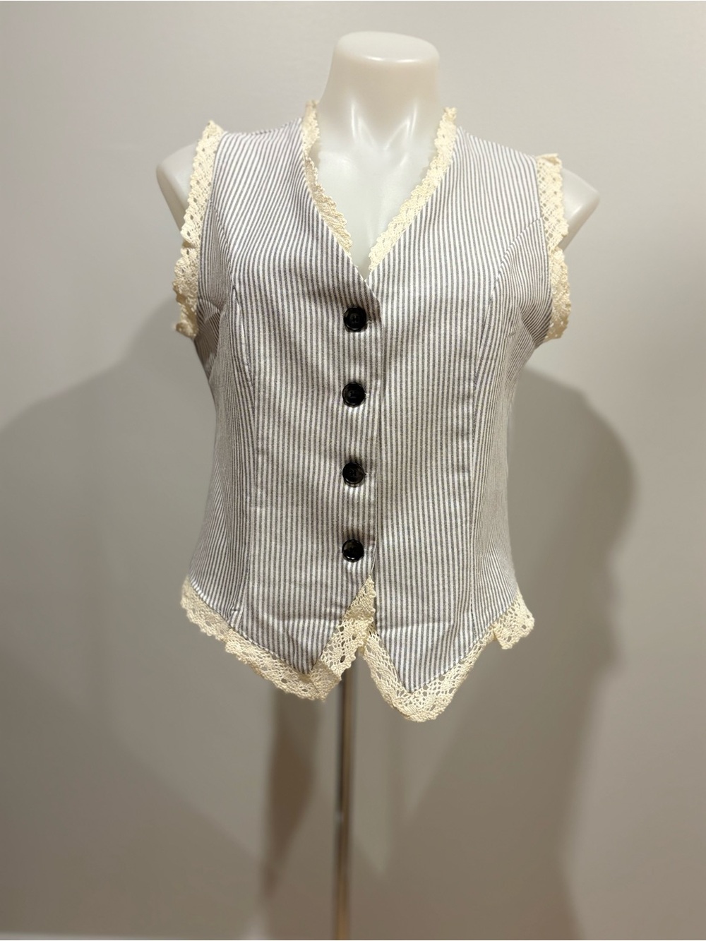 Lace-Trim Striped V-Neck Vest - Cream & Gray - Picture 2 of 5